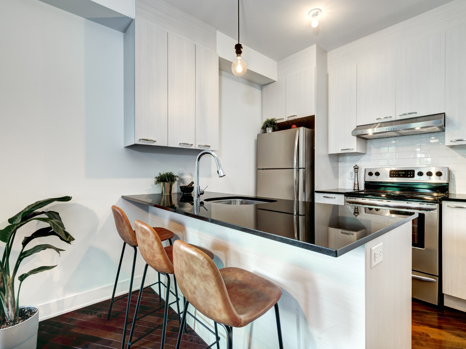 lua chon ban ghe phu hop